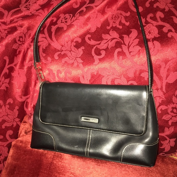 Guess Small Handbag - Picture 2 of 7